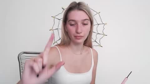 honeyveil online show from October 29, 1:13 pm