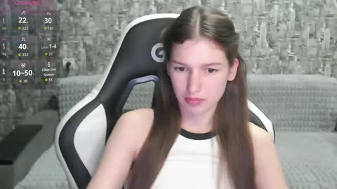 Snapshot of honeyynancyy chatting on September 25, 12:45 pm Nancy online show from September 25, 12:45 pm