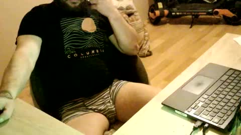 Snapshot of hoops891 chatting on October 11, 2:49 am Hoops891 online show from October 11, 2:49 am