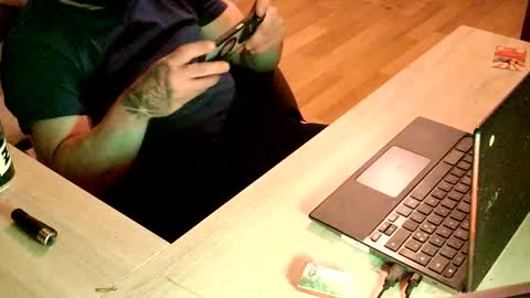 Snapshot of hoops891 chatting on October 18, 2:38 am Hoops891 online show from October 18, 2:38 am