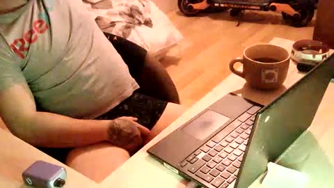 Snapshot of hoops891 chatting on October 12, 8:32 pm Hoops891 online show from October 12, 8:32 pm