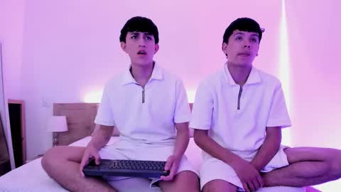 hoot_booys_ online show from January 13, 7:21 pm