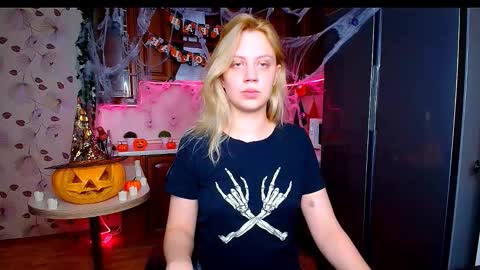 hope happyyy online show from October 30, 8:04 am