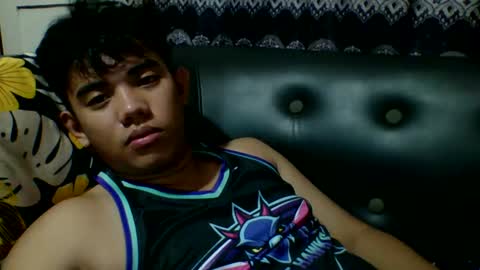 horni_boy22 online show from June 15, 5:16 pm