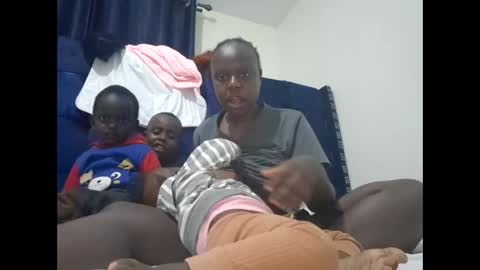 horny_ebonies online show from April 19, 5:36 pm