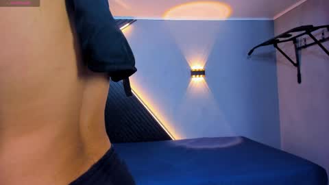 horny_nick18 online show from April 10, 10:20 am