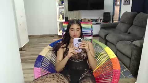 hornygirl_20000 online show from June 19, 1:22 am