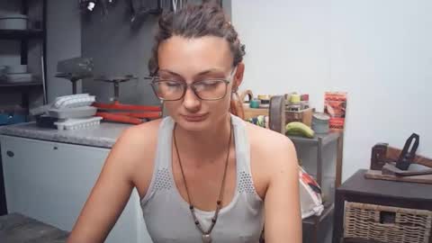 Nix  D online show from March 26, 9:58 am