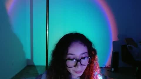 hornyhottie247365 online show from December 23, 1:18 am