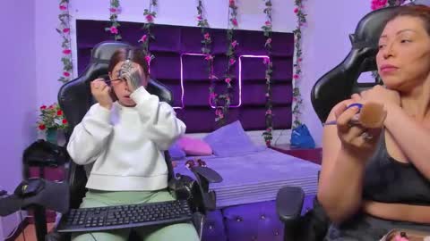 hornyy mom online show from October 29, 1:46 pm