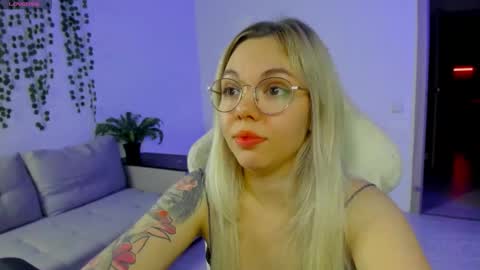   online show from November 15, 7:04 pm