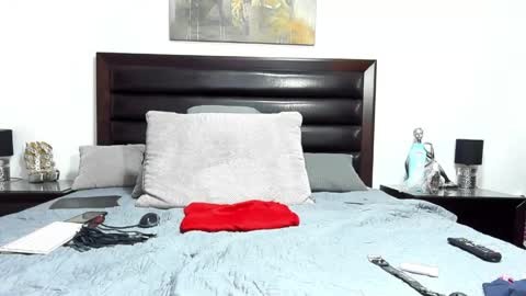 hot_chocolate4u online show from May 16, 6:06 pm