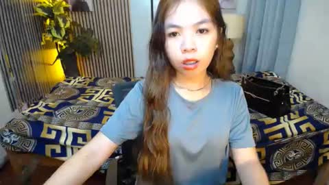 Snapshot of hot_ice_cube chatting on September 13, 12:18 pm Ms Yen online show from September 13, 12:18 pm
