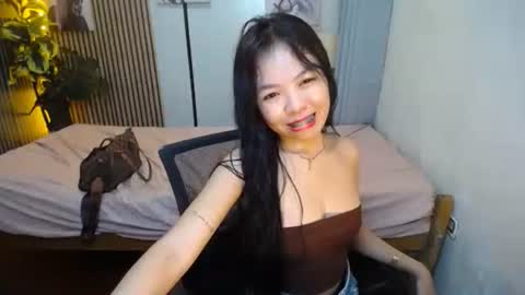 Snapshot of hot_ice_cube chatting on September 27, 2:37 pm Ms Yen online show from September 27, 2:37 pm