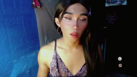 Khianna online show from February 28, 6:23 pm