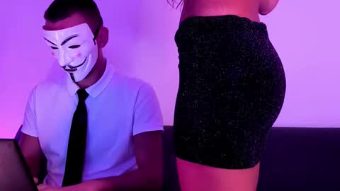  Hot Link  online show from November 2, 5:40 am