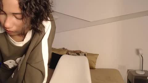 Snapshot of hot_little_bunny chatting on October 13, 8:55 pm Alana online show from October 13, 8:55 pm