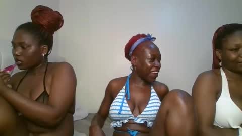 Hot petite online show from November 7, 8:55 pm