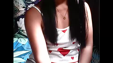 hot_quin11 online show from March 3, 6:20 am