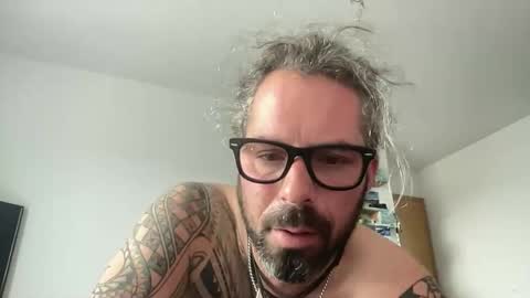 letmedoo2 online show from October 26, 9:32 am