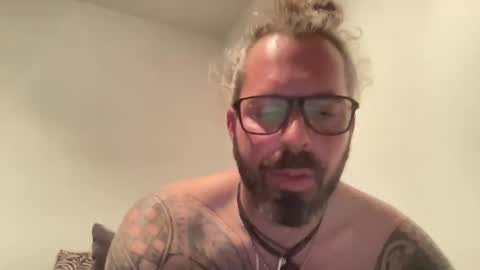 letmedoo2 online show from January 1, 5:55 pm