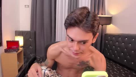 Kenny online show from December 22, 1:40 pm