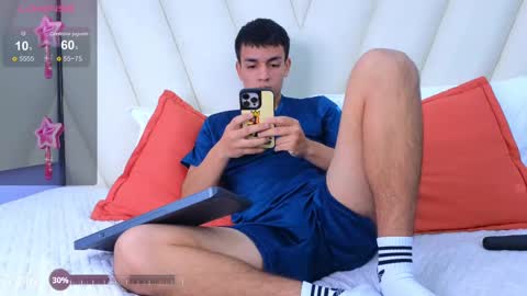 hotboy21_ online show from October 9, 4:18 am