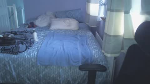 hotboyron online show from December 18, 10:40 am