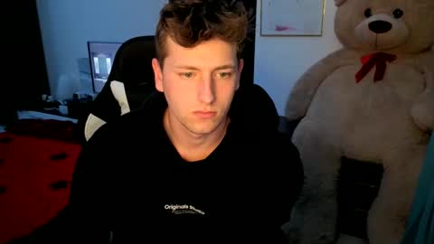 Hotboyshorny online show from April 29, 9:47 am