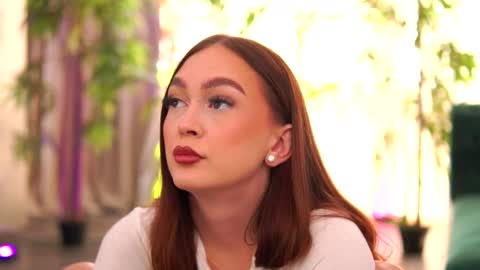 Anais online show from October 17, 9:13 am