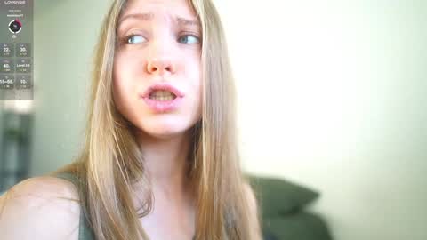 Snapshot of hotchillylovers chatting on October 17, 11:14 am NICK AND NORA online show from October 17, 11:14 am