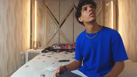 hotcouple_222 online show from April 10, 1:38 pm