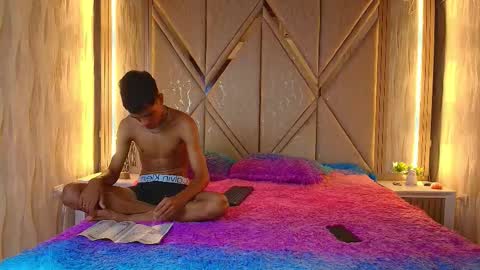 hotcouple_222 online show from November 30, 7:48 am