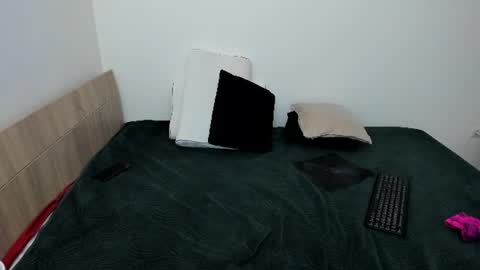 KRISS LUNA online show from July 23, 1:58 am