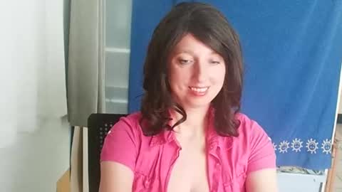 Snapshot of hotdestany chatting on January 28, 10:44 am Hot Destany online show from January 28, 10:44 am