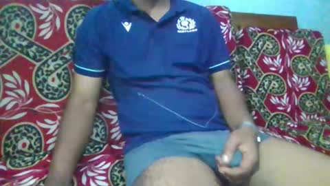 hotguyy001 online show from March 20, 5:45 am