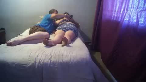 hothouse18xxx online show from January 1, 7:52 am