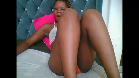 LOYCE online show from January 14, 7:44 pm