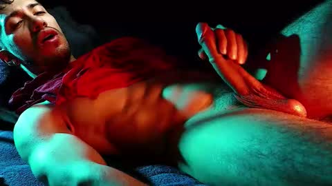 Hotlatinking online show from December 3, 6:08 pm