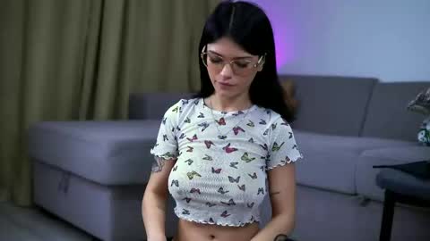 Molly online show from June 5, 2:51 am