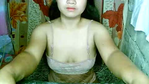 hotpussy_lipsxx69 online show from March 5, 1:36 am