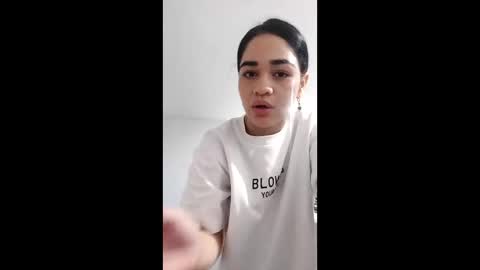 Hotqueen02 online show from May 5, 10:43 am