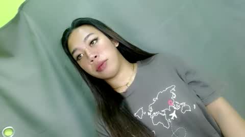 jelaigrande  online show from February 5, 10:02 pm