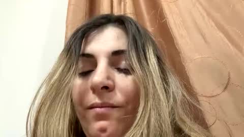 hottalicia2 online show from February 23, 8:11 pm