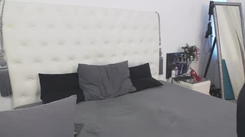 alina online show from April 10, 11:15 am