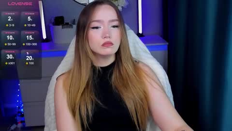 Snapshot of hottease_pvt chatting on September 26, 2:58 pm hello Im Eva online show from September 26, 2:58 pm