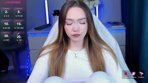 hello Im Eva online show from October 26, 2:18 pm