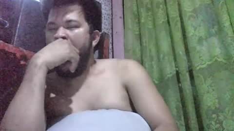 HottestPinoy32 online show from February 13, 1:26 pm