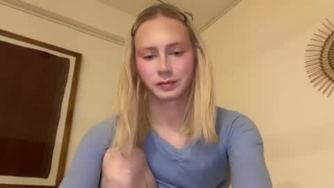 HotTransGirlie online show from August 6, 3:21 pm