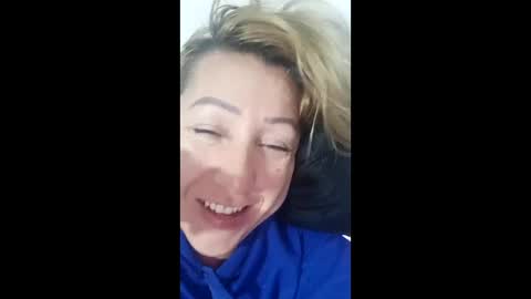 hottychrystal online show from February 15, 6:59 am